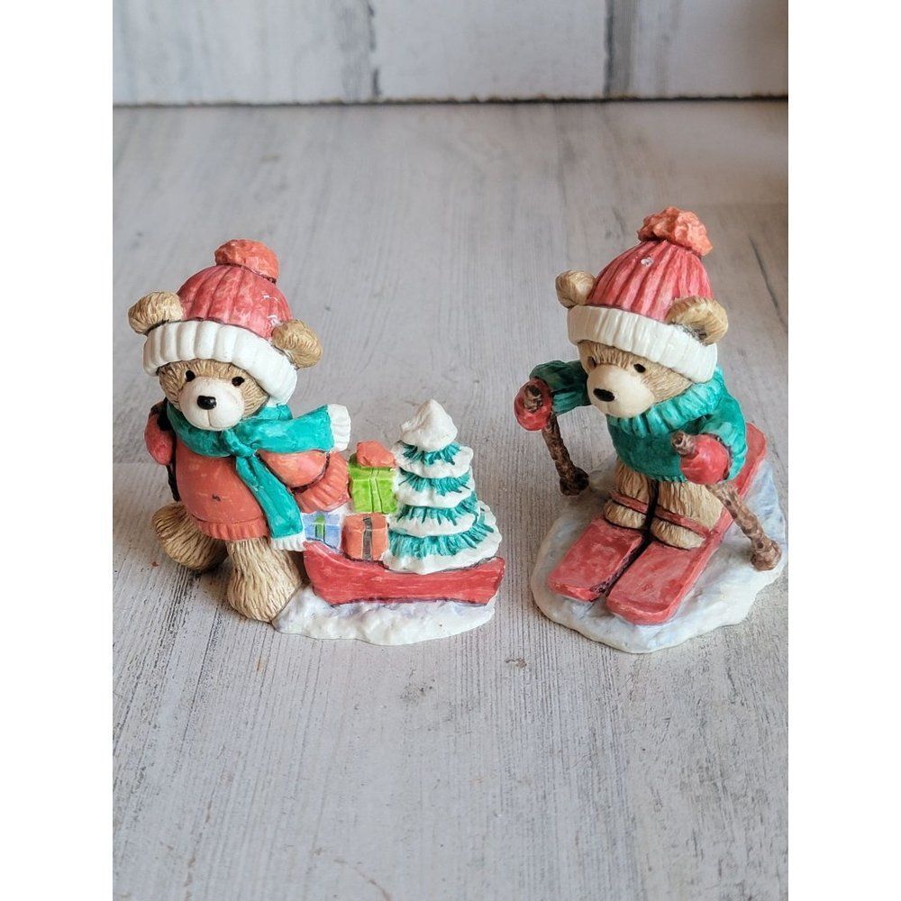 Teddy bear sledding skiing pine tree figure xmas set